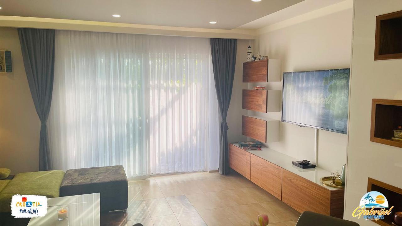 Gabrijel Apartments Makarska 1 Eksteriør billede
